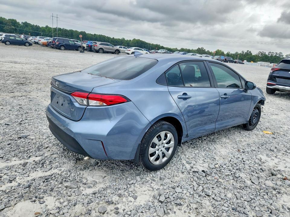 2026 TOYOTA COROLLA LE — Фото 3 из 12