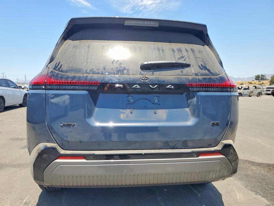 2026 TOYOTA RAV4 SE — Фото 6 из 13
