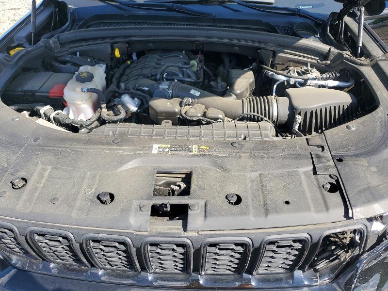 2025 JEEP GRAND CHEROKEE LAREDO — Фото 12 из 13