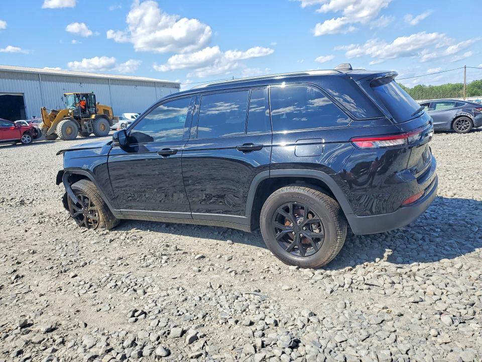 2025 JEEP GRAND CHEROKEE LAREDO — Фото 2 из 13