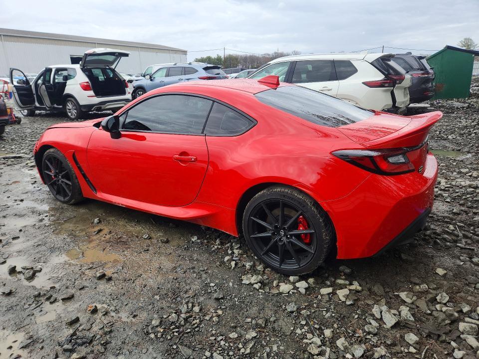 2025 TOYOTA GR86 PREMIUM — Фото 2 из 12