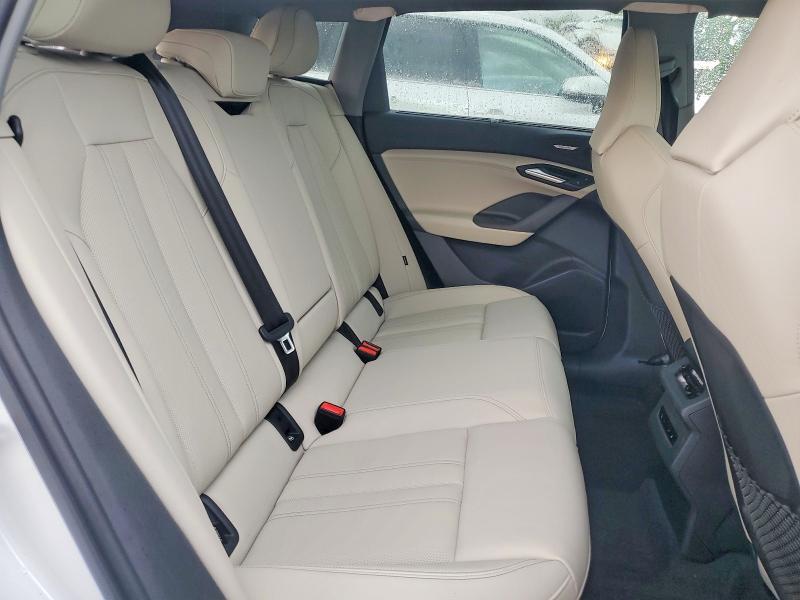 2025 AUDI Q6 E-TRON PRESTIGE — Фото 11 из 13