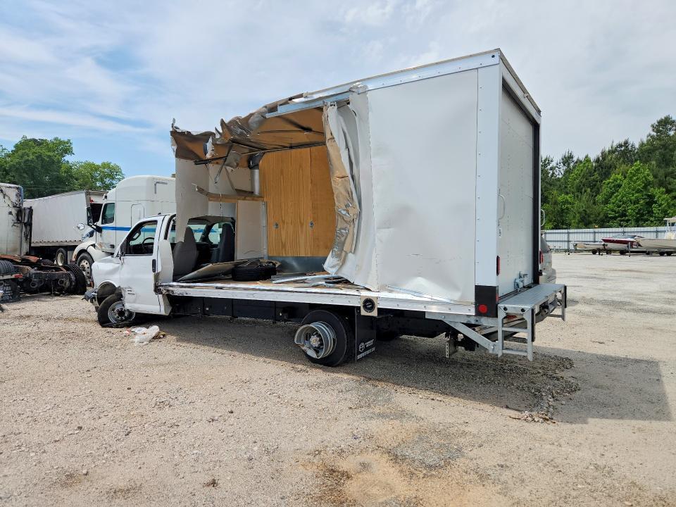 2025 CHEVROLET EXPRESS G4500 — Фото 2 из 12