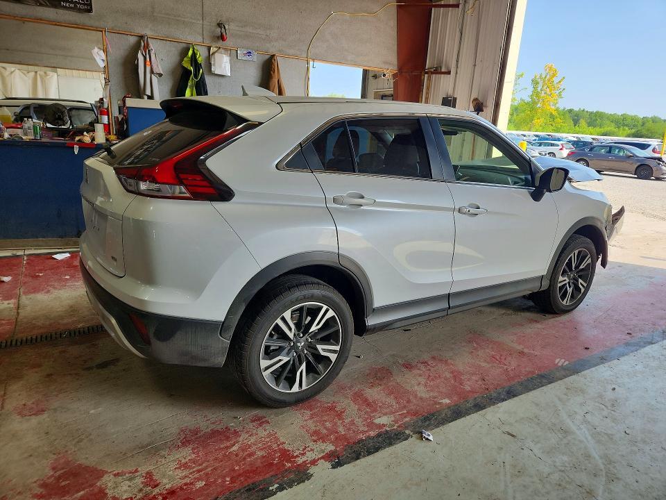 2024 MITSUBISHI ECLIPSE CROSS SE — Фото 3 из 13