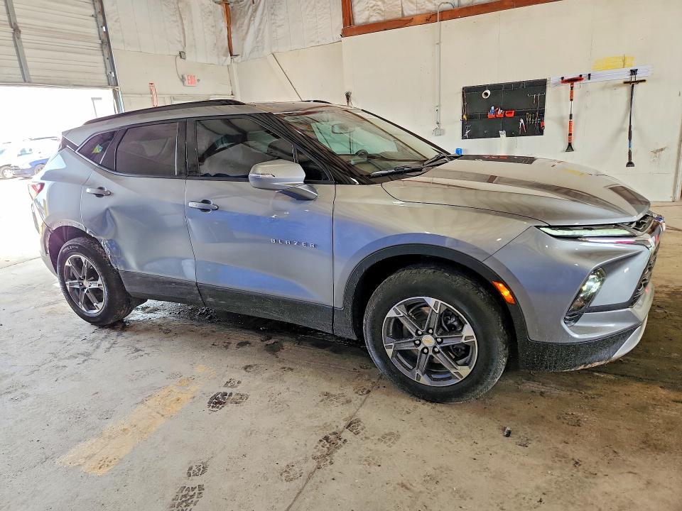 2024 CHEVROLET BLAZER 3LT — Фото 4 из 13