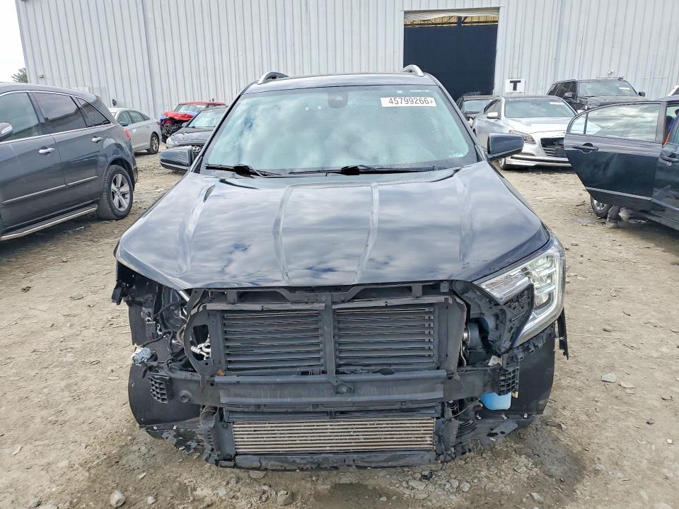 2023 GMC TERRAIN SLT — Фото 5 из 14