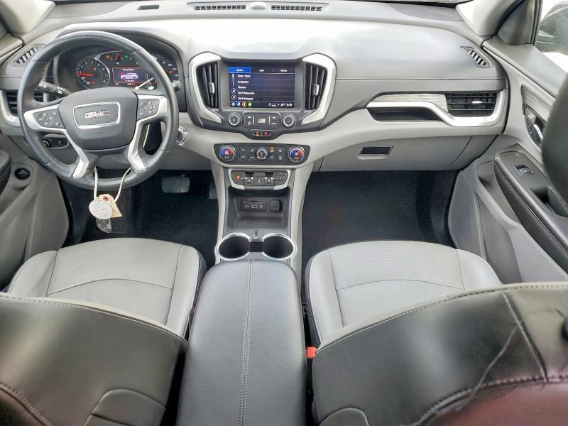 2023 GMC TERRAIN SLT — Фото 8 из 14