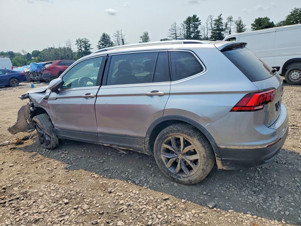 2023 VOLKSWAGEN TIGUAN SE — Фото 2 из 13