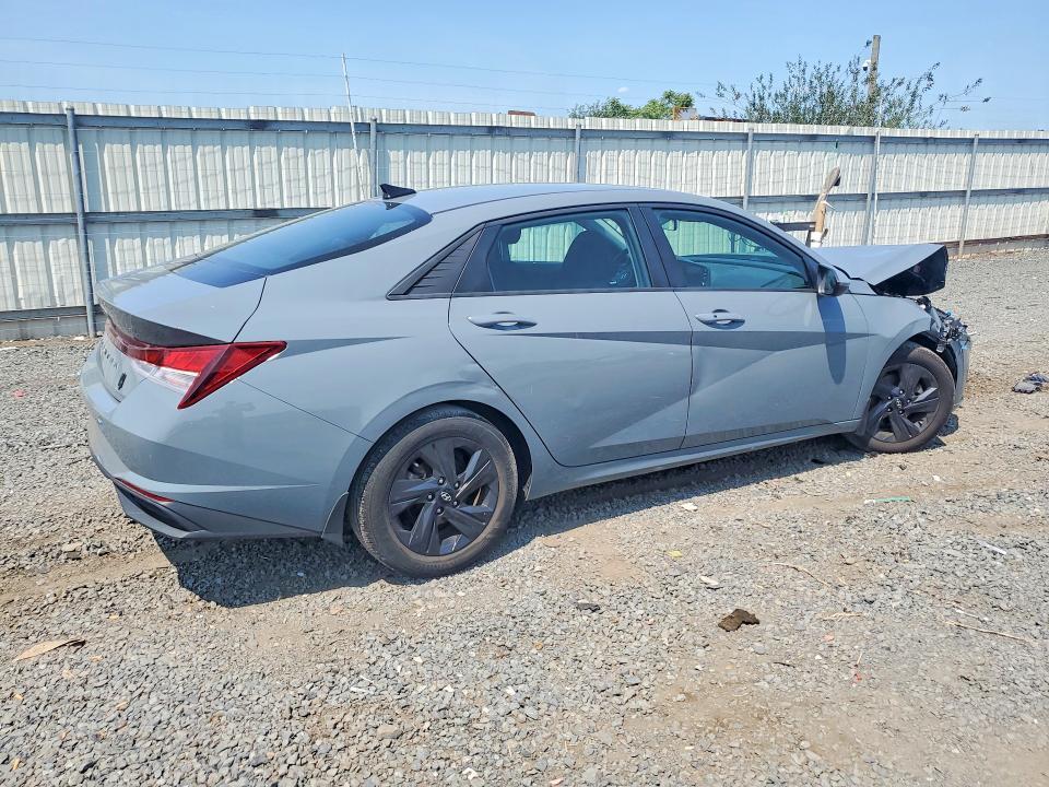 2022 HYUNDAI ELANTRA SEL — Фото 3 из 12