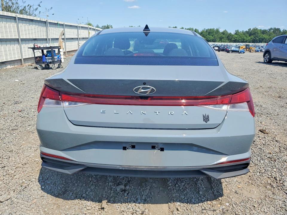 2022 HYUNDAI ELANTRA SEL — Фото 6 из 12