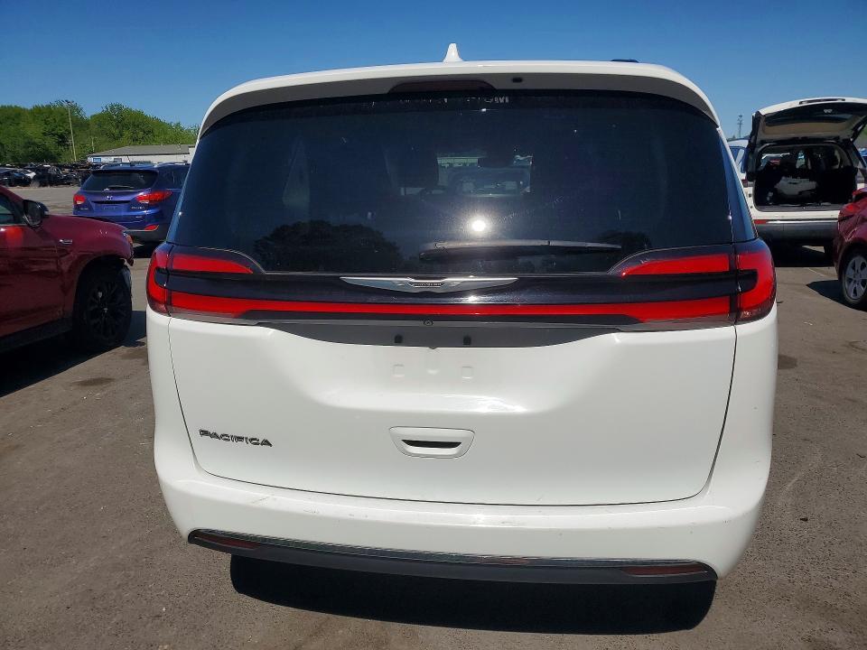 2022 CHRYSLER PACIFICA TOURING L — Фото 6 из 13