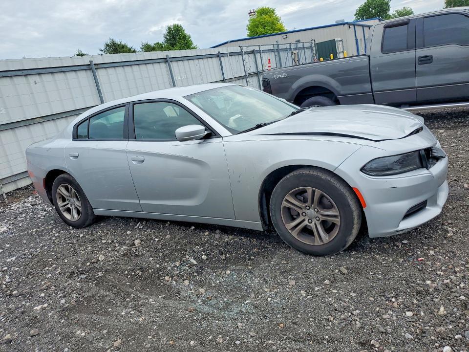 2022 DODGE CHARGER SXT — Фото 4 из 12