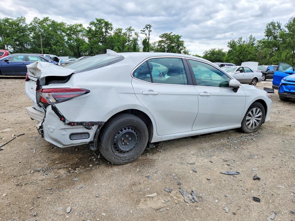 2022 TOYOTA CAMRY LE — Фото 3 из 12
