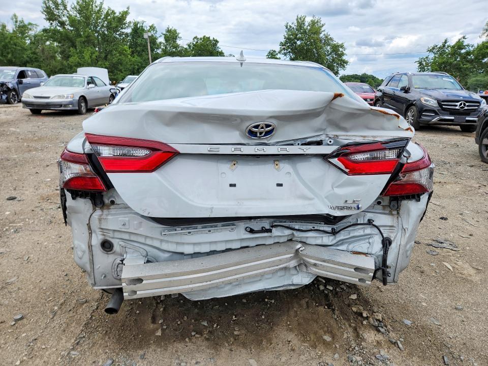 2022 TOYOTA CAMRY LE — Фото 6 из 12