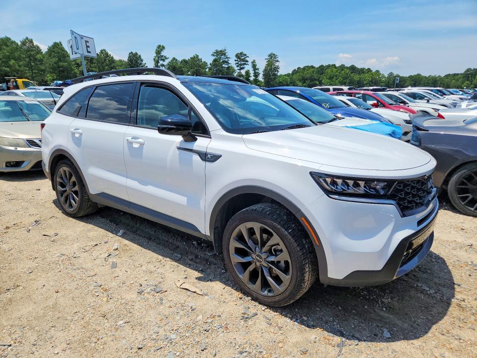 2022 KIA SORENTO EX — Фото 4 из 13