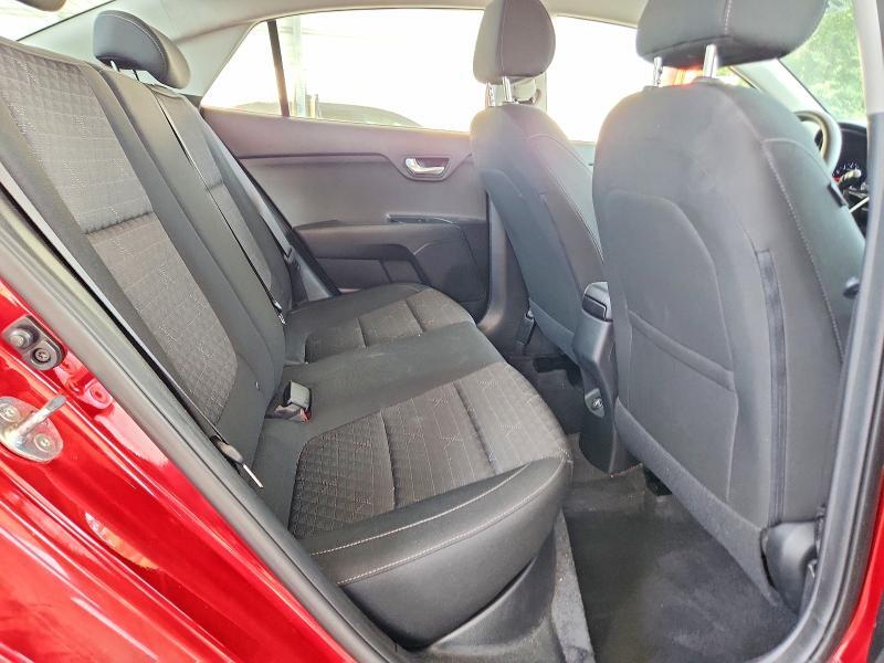 2022 KIA RIO S — Фото 10 из 12