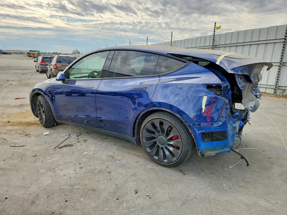 2022 TESLA MODEL Y — Фото 2 из 13