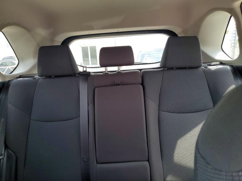 2021 TOYOTA RAV4 LE — Фото 10 из 13