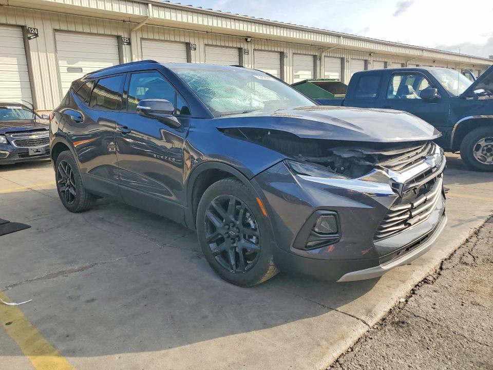 2021 CHEVROLET BLAZER 1LT — Фото 4 из 13