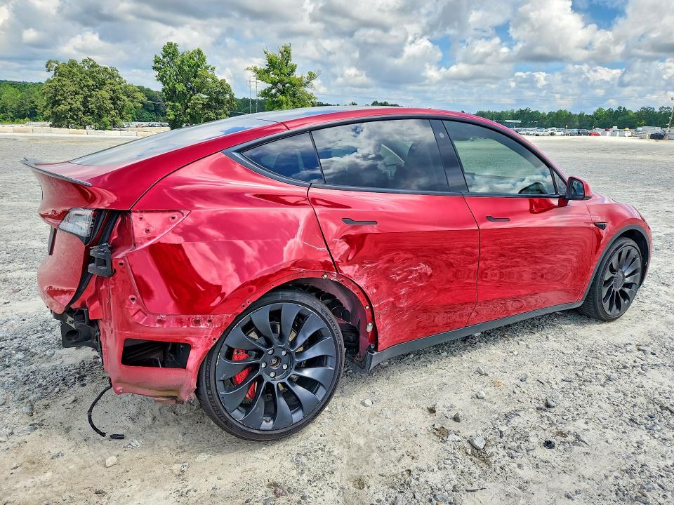 2021 TESLA MODEL Y — Фото 3 из 12