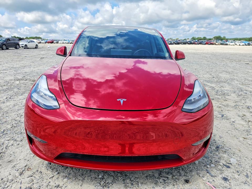 2021 TESLA MODEL Y — Фото 5 из 12