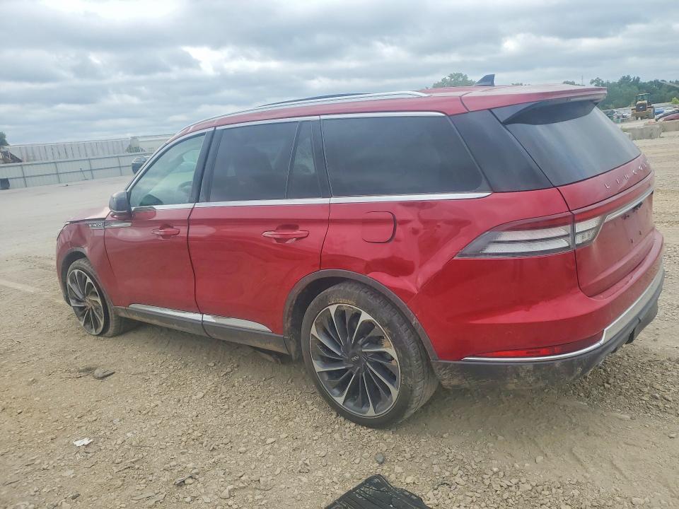 5LM5J7XC2MGL10409 2021 LINCOLN AVIATOR photo no. 2