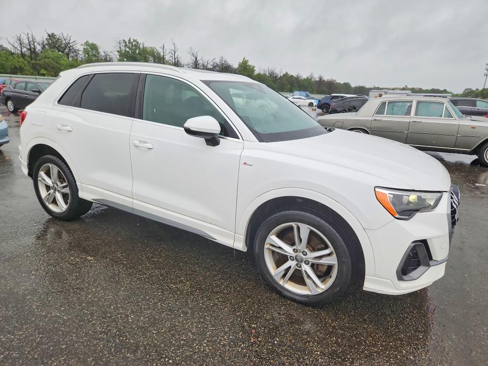 WA1DECF3XL1066411 2020 AUDI Q3 photo no. 4