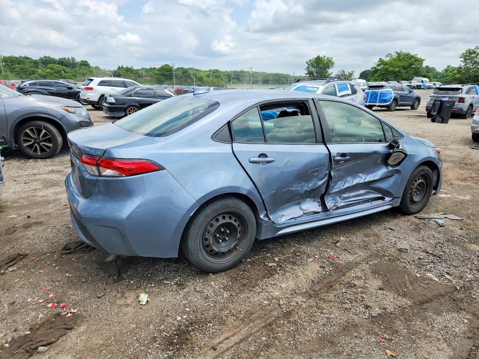 2020 TOYOTA COROLLA LE — Фото 3 из 12