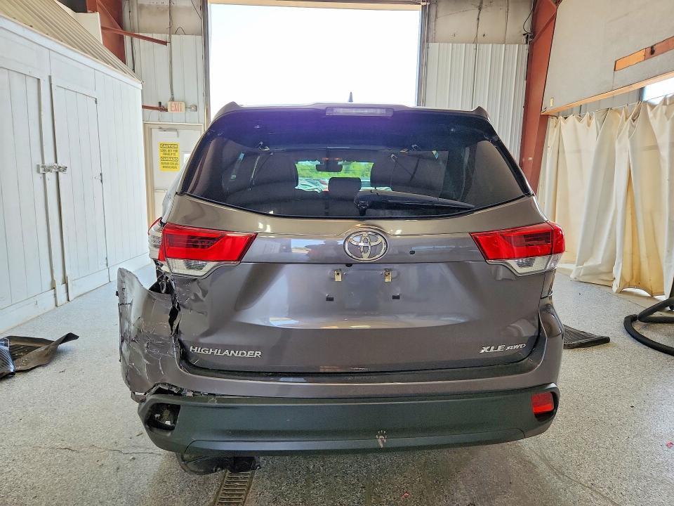 2019 TOYOTA HIGHLANDER XLE — Фото 6 из 13