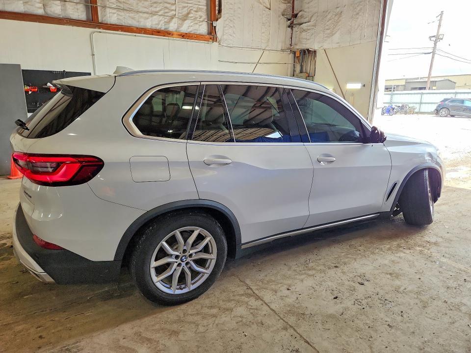 2019 BMW X5 XDRIVE40I — Фото 3 из 13