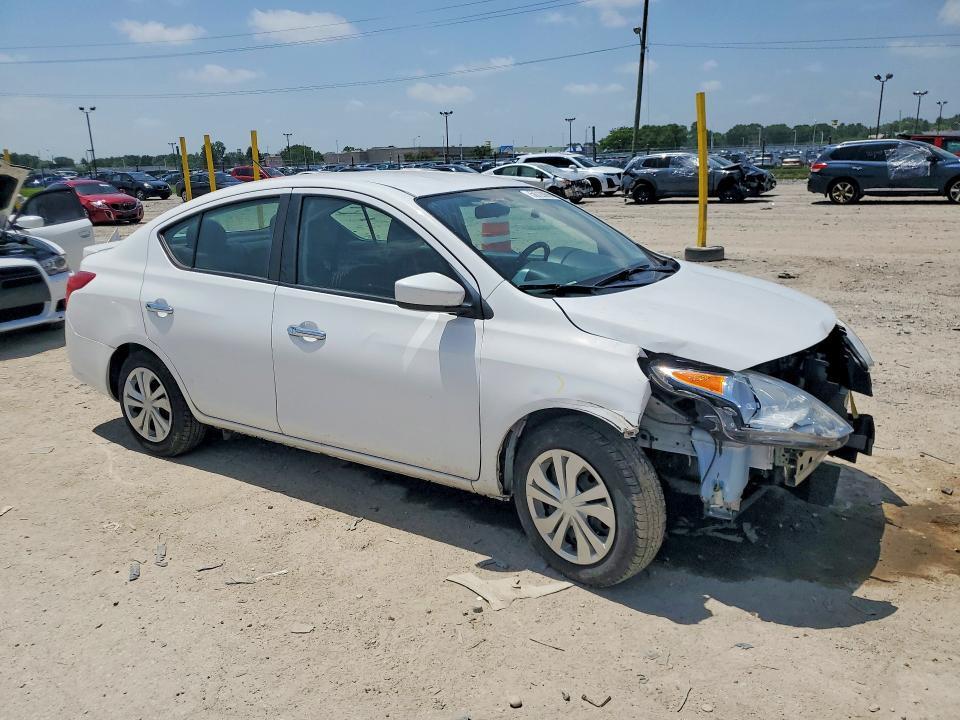2019 NISSAN VERSA SV — Фото 4 из 13
