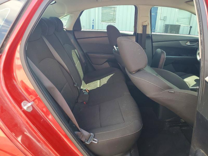 3KPF24ADXKE015032 2019 KIA FORTE photo no. 10