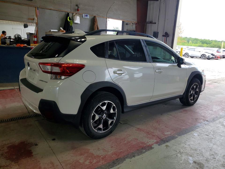 JF2GTACC1J8281165 2018 SUBARU CROSSTREK photo no. 3