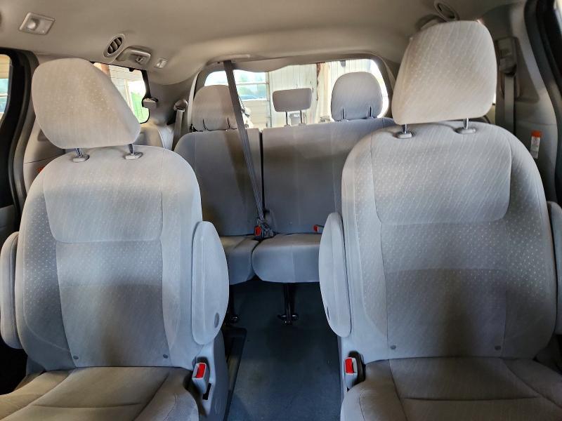 2018 TOYOTA SIENNA LE — Фото 10 из 13