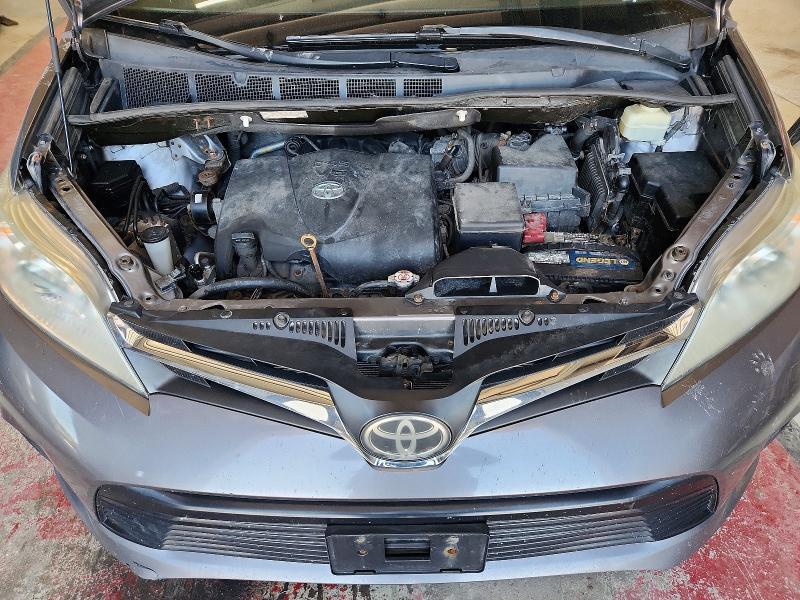 2018 TOYOTA SIENNA LE — Фото 12 из 13