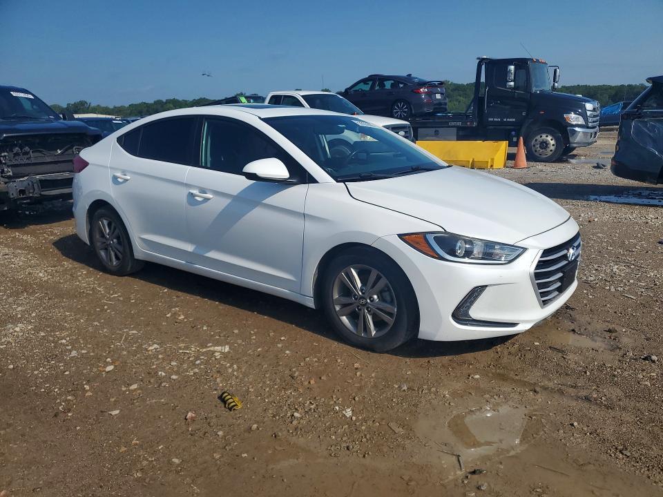 2018 HYUNDAI ELANTRA VALUE EDITION — Фото 4 из 12