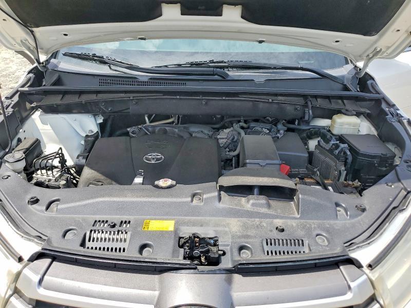 5TDBZRFH9JS834119 2018 TOYOTA HIGHLANDER photo no. 12
