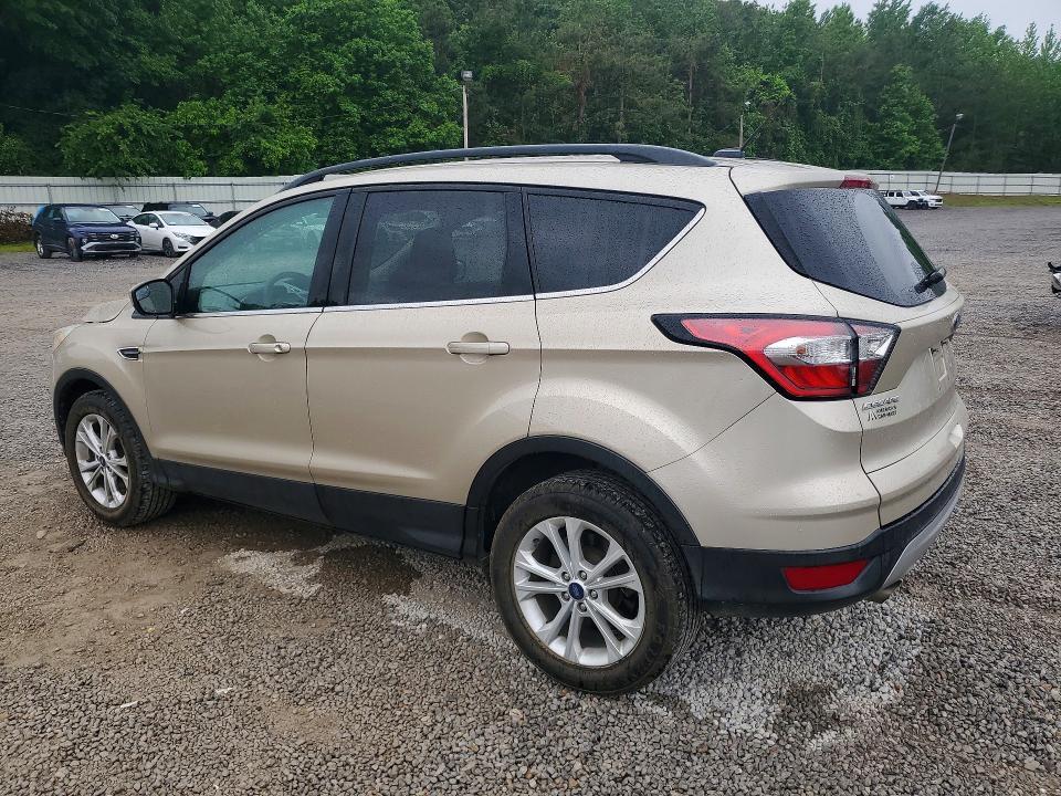 1FMCU9GD3JUC12671 2018 FORD ESCAPE photo no. 2