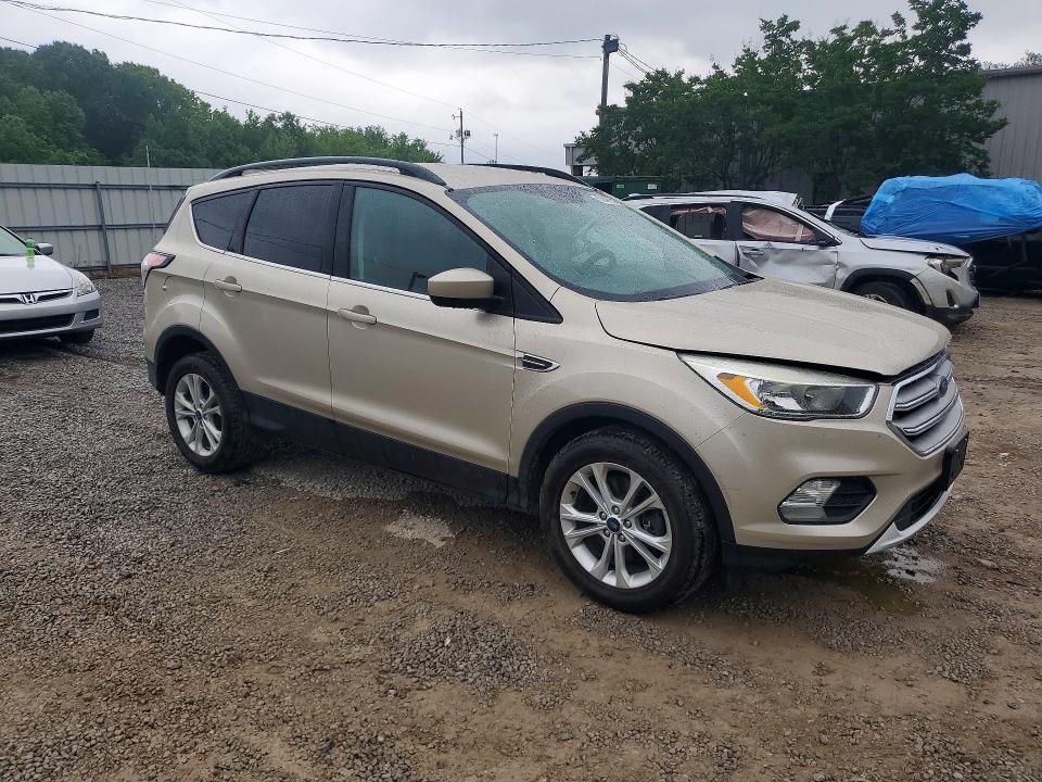 1FMCU9GD3JUC12671 2018 FORD ESCAPE photo no. 4