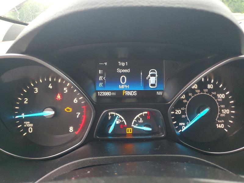1FMCU9GD3JUC12671 2018 FORD ESCAPE photo no. 9