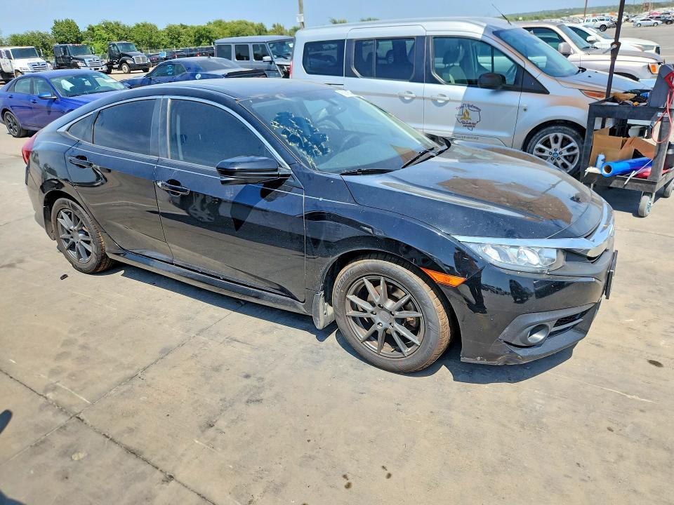 JHMFC1F7XJX033932 2018 HONDA CIVIC photo no. 4