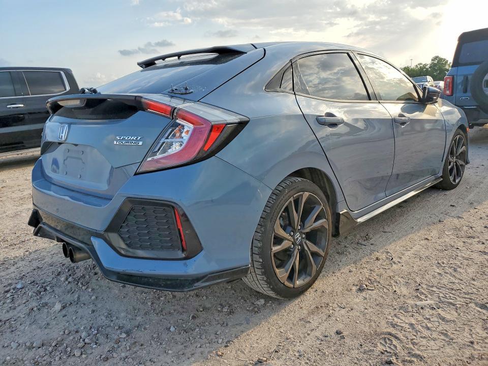 2018 HONDA CIVIC SPORT TOURING — Фото 3 из 12
