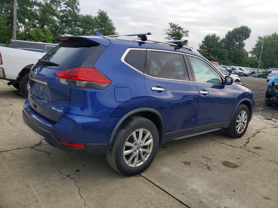 2017 NISSAN ROGUE SV — Фото 3 из 13