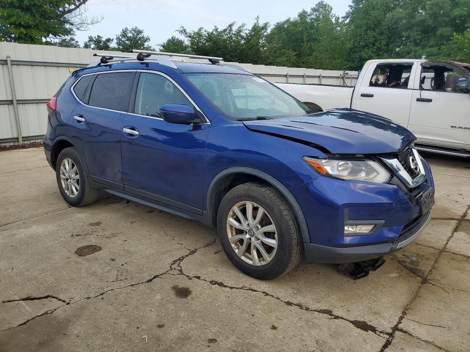 2017 NISSAN ROGUE SV — Фото 4 из 13