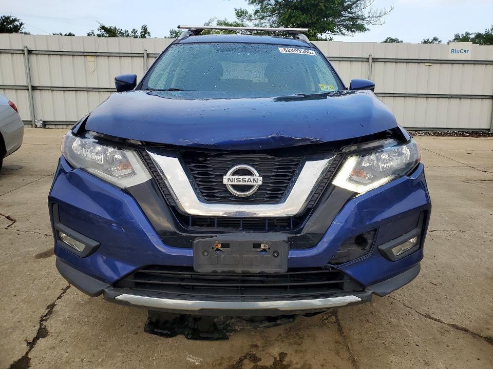 2017 NISSAN ROGUE SV — Фото 5 из 13