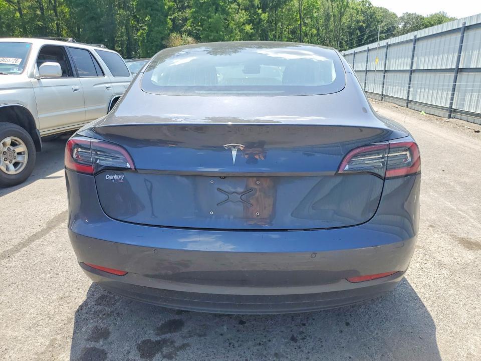 2017 TESLA MODEL 3 — Фото 6 из 12