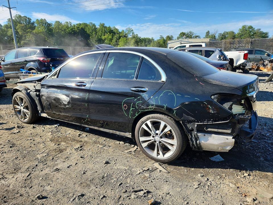 2017 MERCEDES-BENZ C 300 — Фото 2 из 12