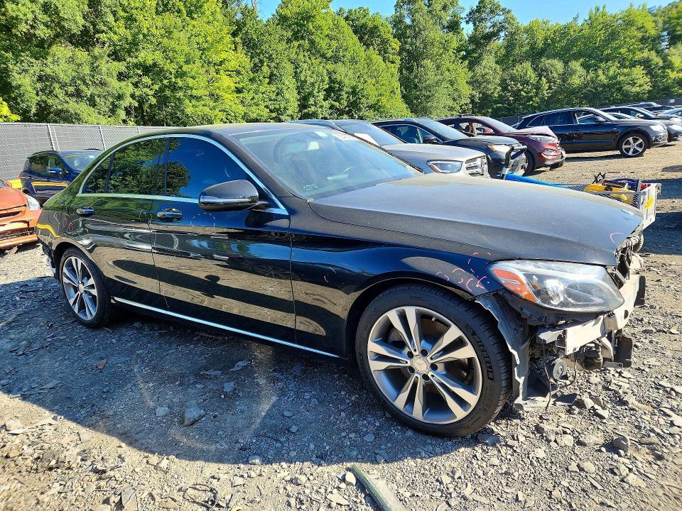 2017 MERCEDES-BENZ C 300 — Фото 4 из 12