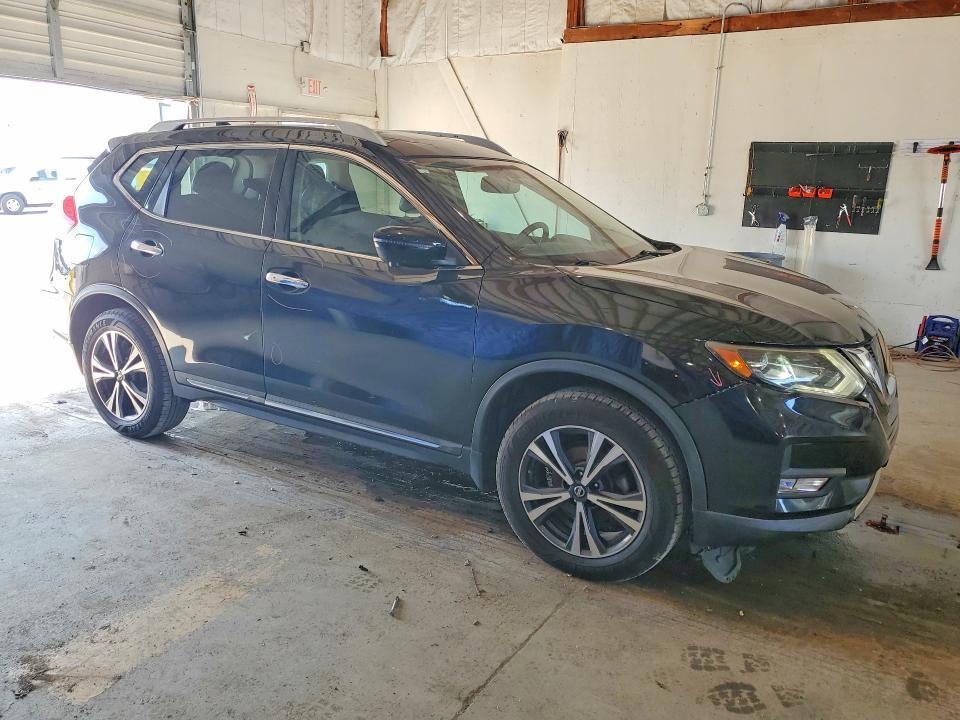 2017 NISSAN ROGUE SL — Фото 4 из 13