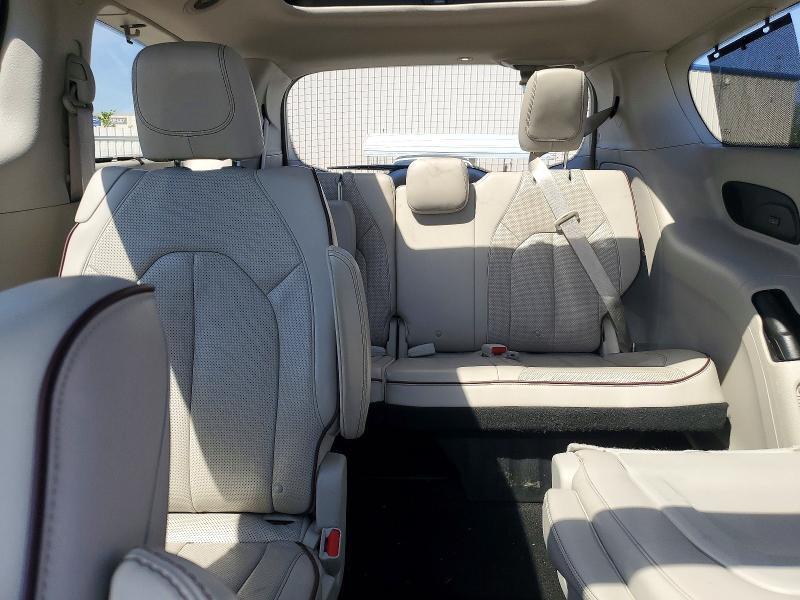 2017 CHRYSLER PACIFICA LIMITED — Фото 10 из 14